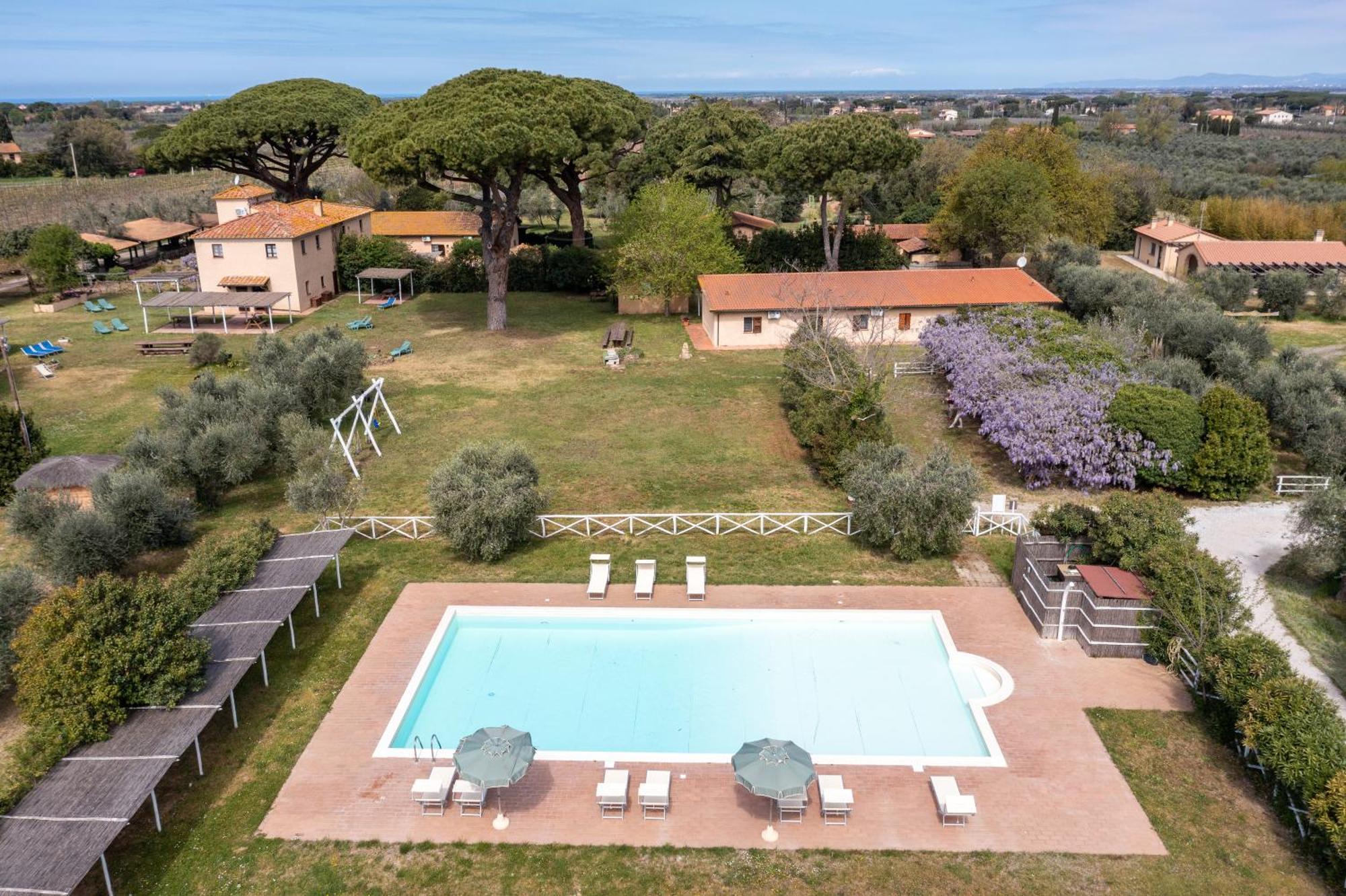קסטנייטו קרדוצ'י Agriturismo La Valle - By Podere Arundineto מראה חיצוני תמונה
