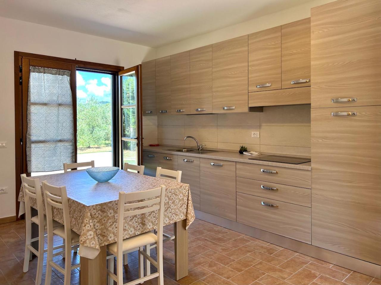 קסטנייטו קרדוצ'י Agriturismo La Valle - By Podere Arundineto מראה חיצוני תמונה
